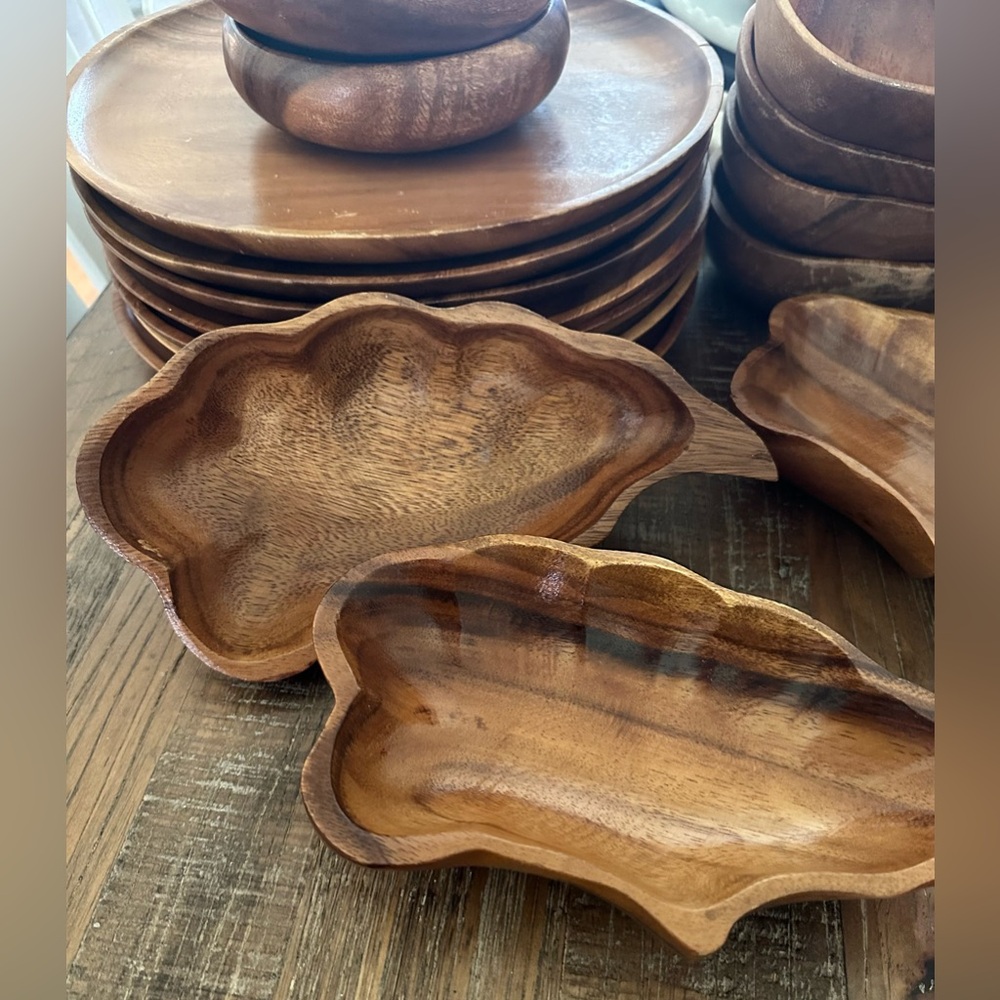 Vintage Handcrafted Monkey Pod Wood Leaf Serving Dishes